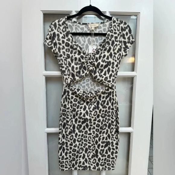 Jessica Simpson Cream Black Leopard Print Cut Out Short Sleeve Dress Size L NWT - Picture 1 of 10
